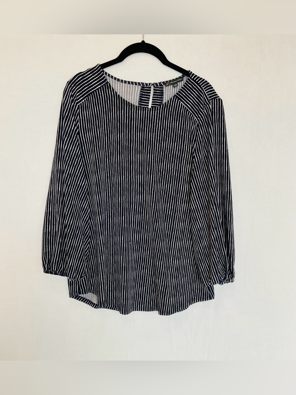 Black and White Stripe Long-Sleeve Blouse - Classic Women's Top Sz L